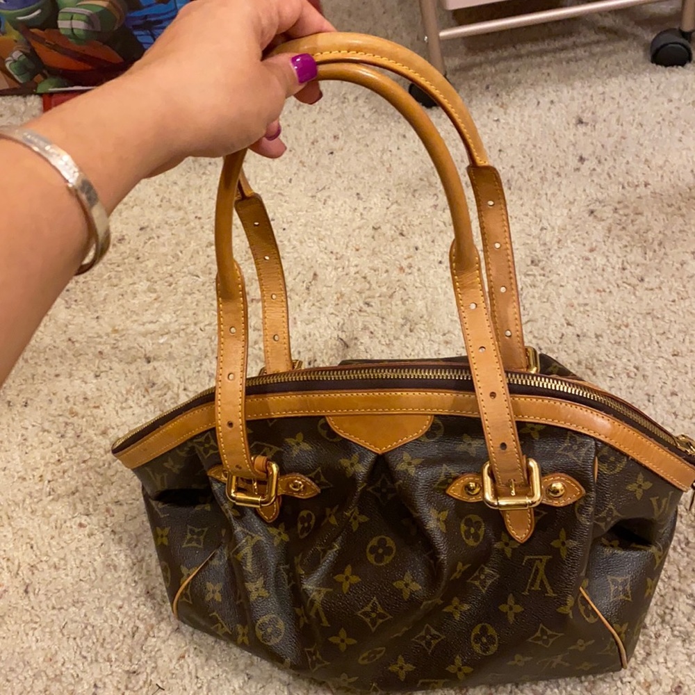 Authentic Louis Vuitton Tivoli bag GM. In excellent used condition